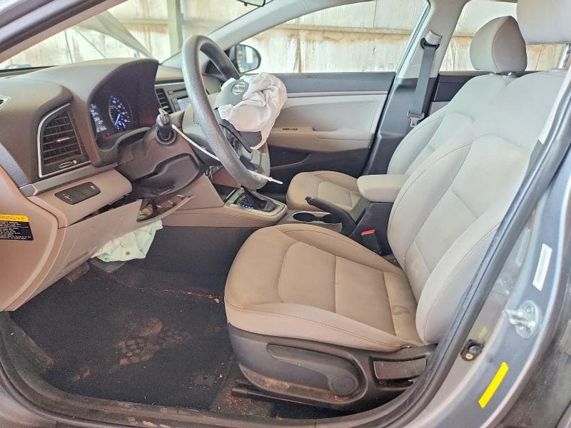 2017 HYUNDAI ELANTRA SE 7