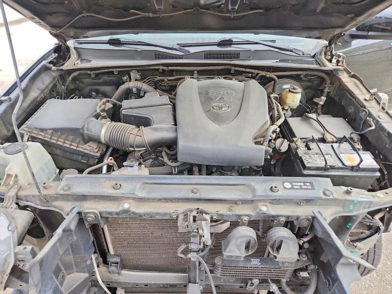 2017 TOYOTA TACOMA SR5 V6 11