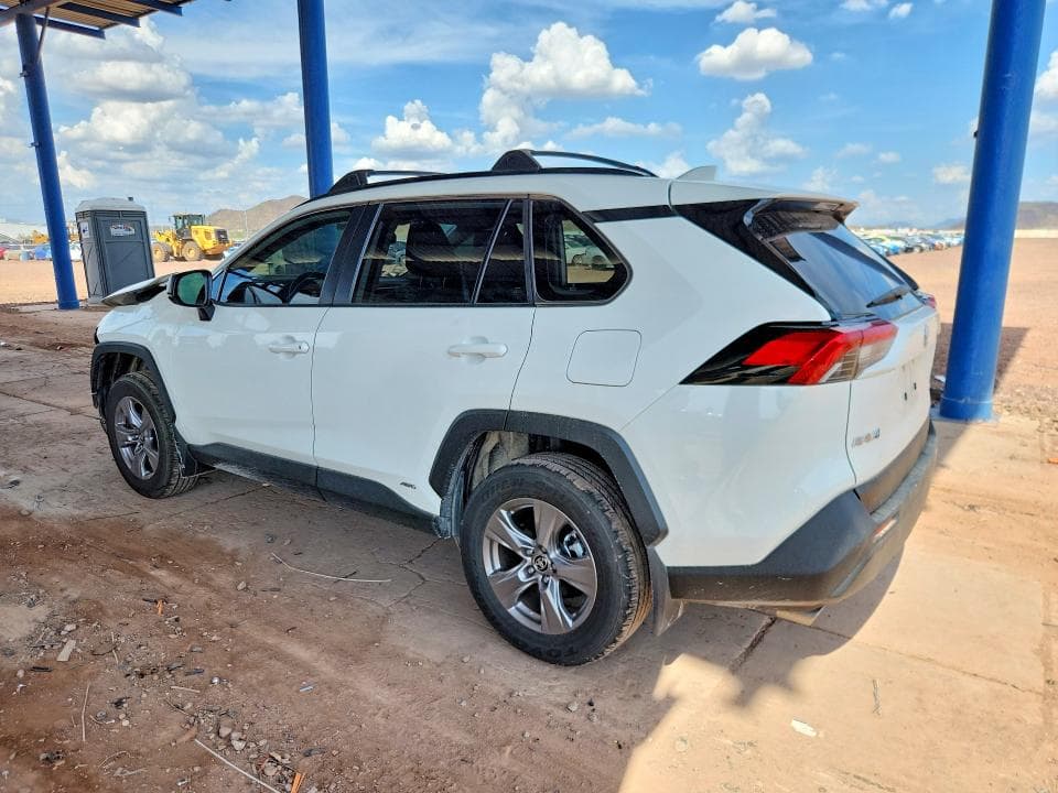 2025 TOYOTA RAV4 LE 2