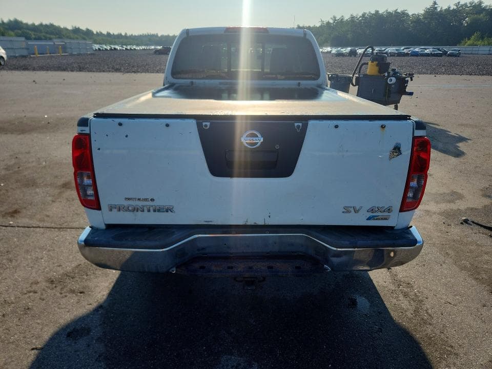 2017 NISSAN FRONTIER SV V6 6