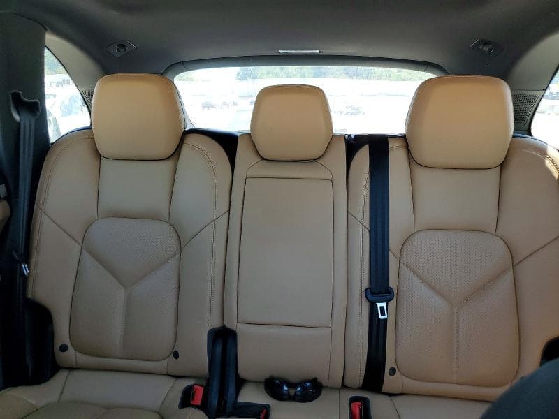 2017 PORSCHE CAYENNE S 10