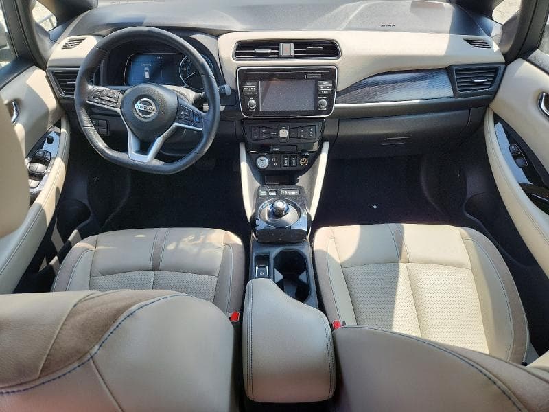 2019 NISSAN LEAF SL 8