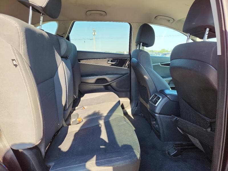 2017 KIA SORENTO LX 10