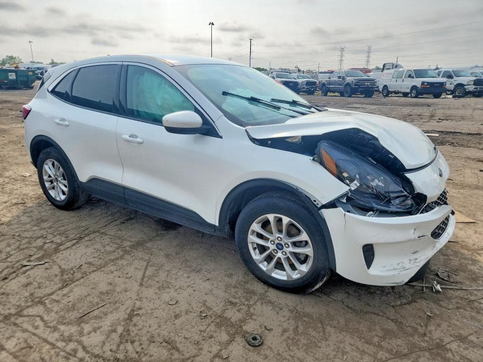 2020 FORD ESCAPE SE 4