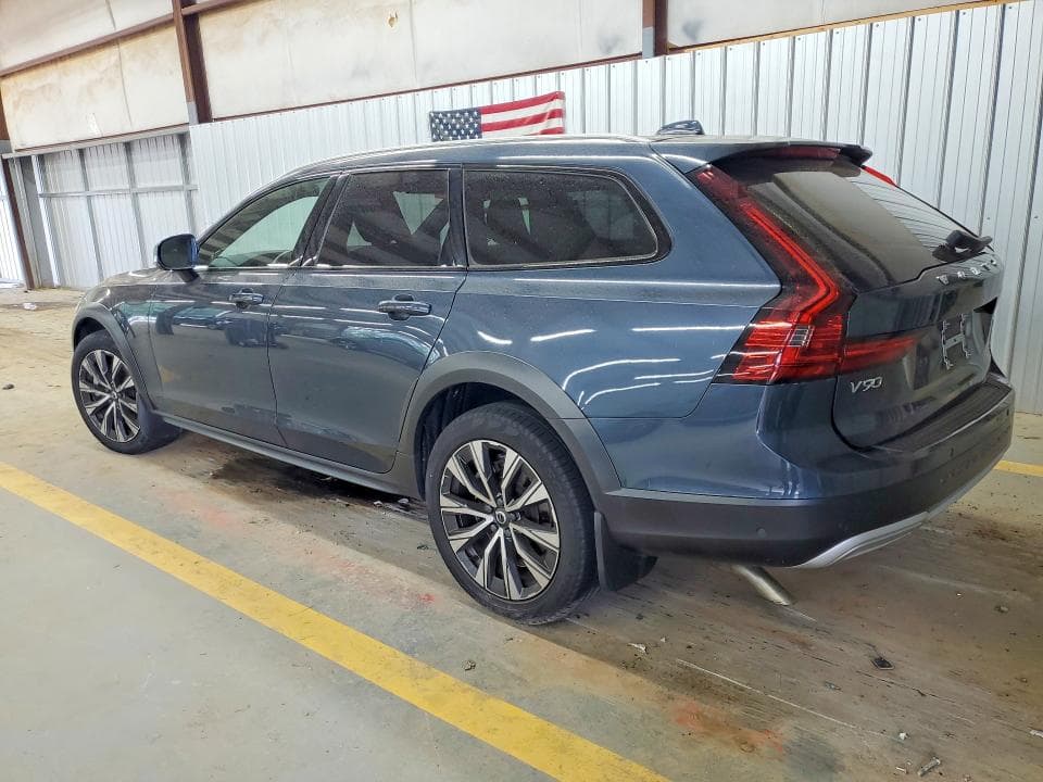 2022 VOLVO V90 CROSS COUNTRY B6 INSCRIPTION 2