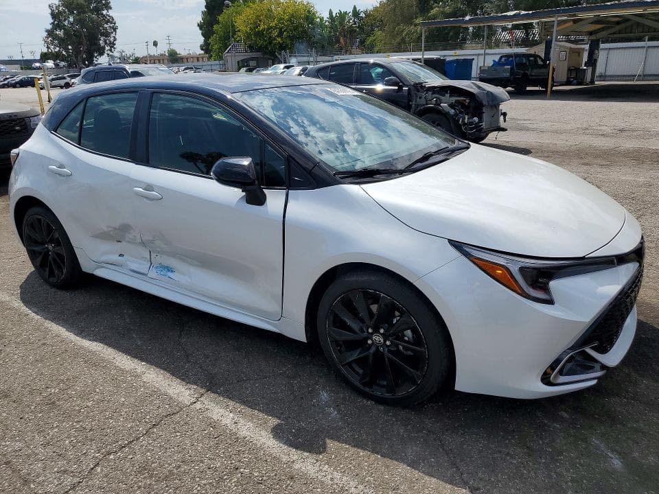 2026 TOYOTA COROLLA XSE 4