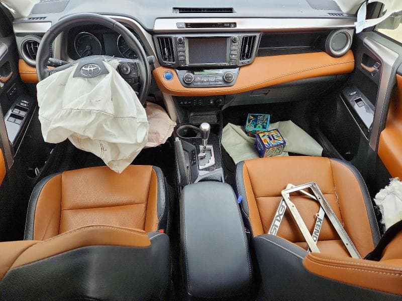 2017 TOYOTA RAV4 HV LIMITED 8