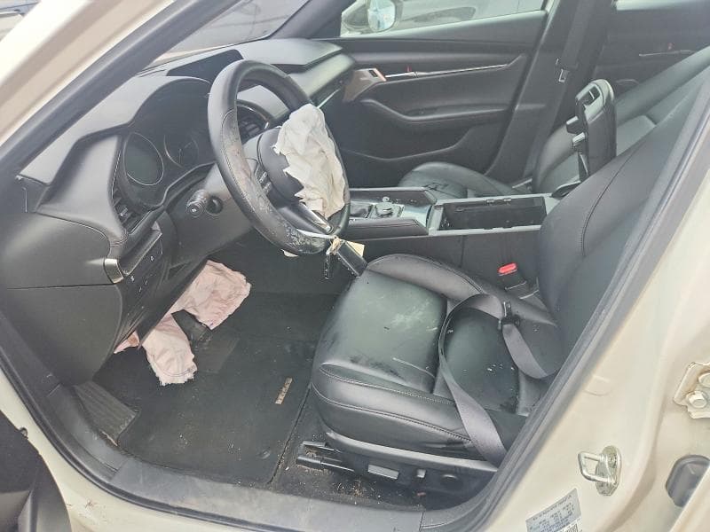 2021 MAZDA 3 7