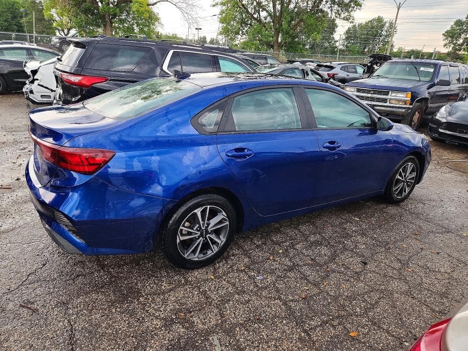 2023 KIA FORTE LXS 3