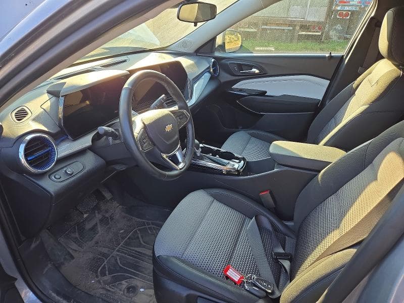 2025 CHEVROLET TRAX 1LT 7