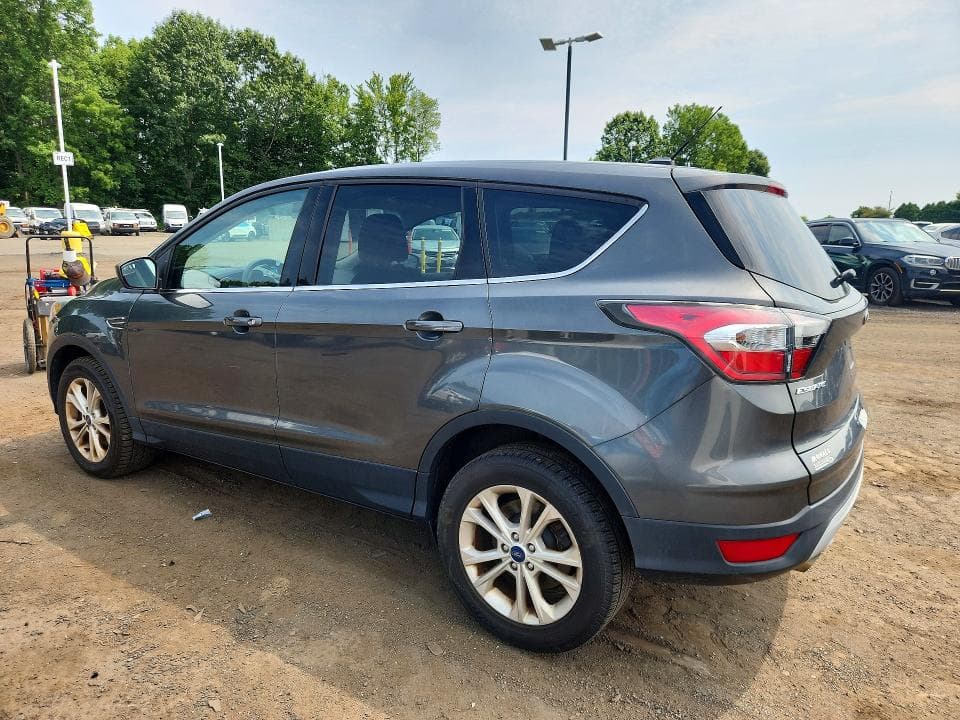 2017 FORD ESCAPE SE 2