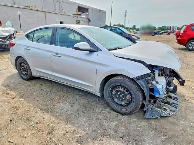 2019 HYUNDAI ELANTRA SE 4