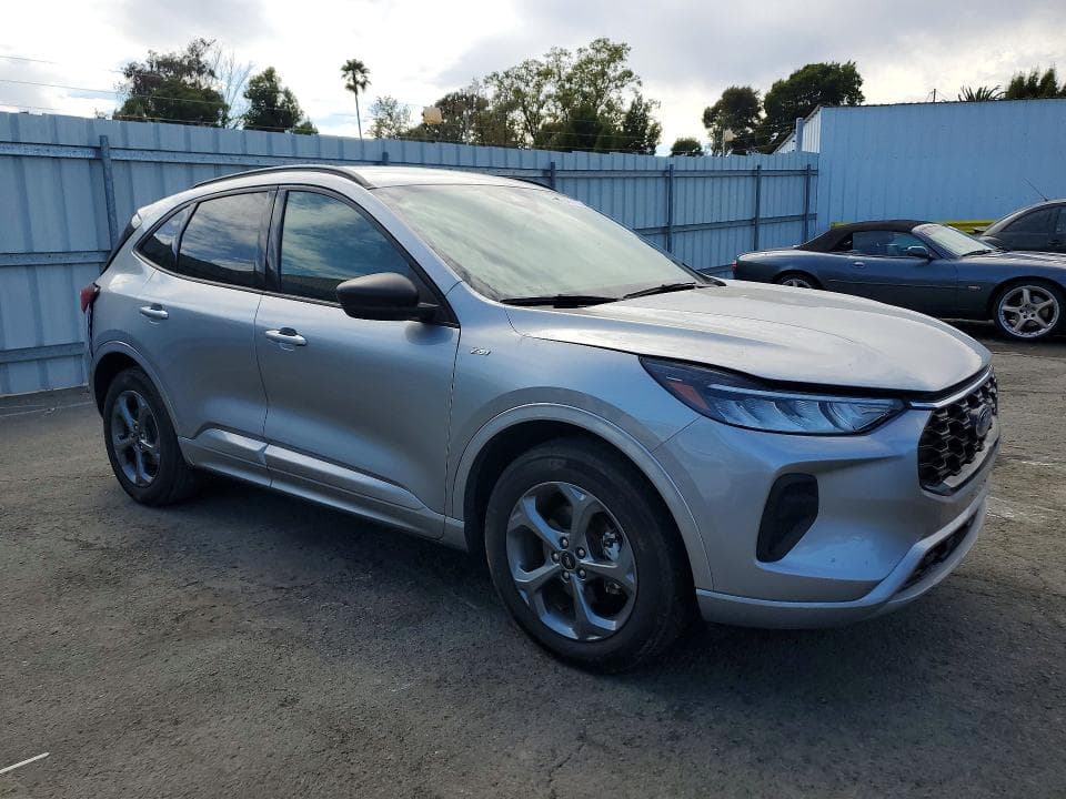 2024 FORD ESCAPE ST LINE 4