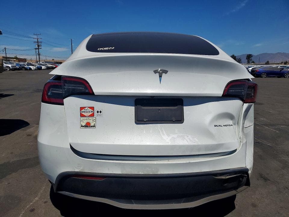 2023 TESLA MODEL Y 6