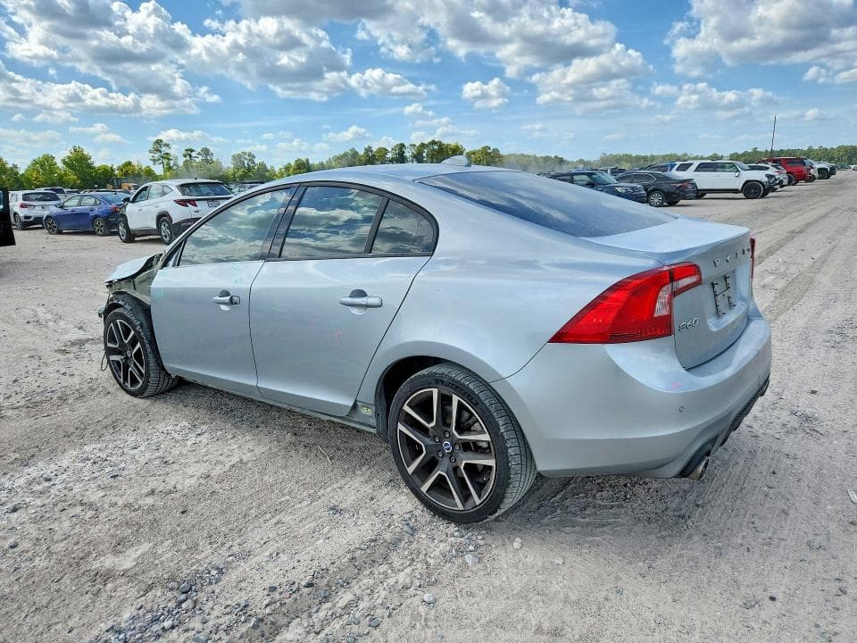 2017 VOLVO S60 2