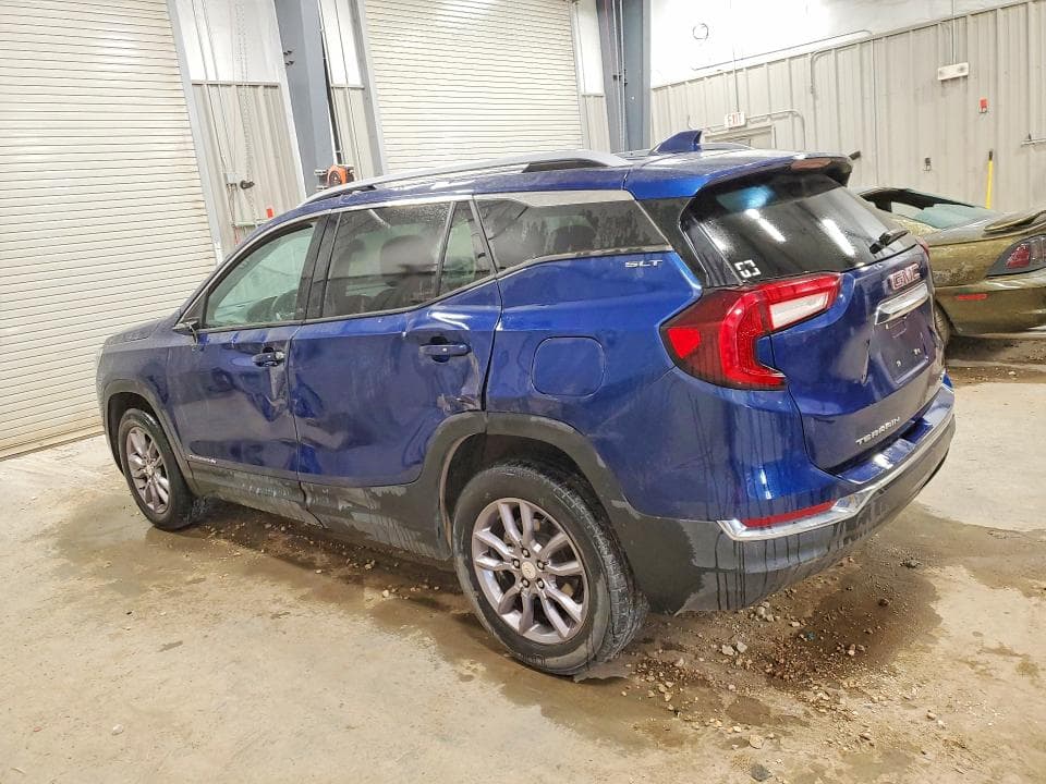 2023 GMC TERRAIN SLT 2