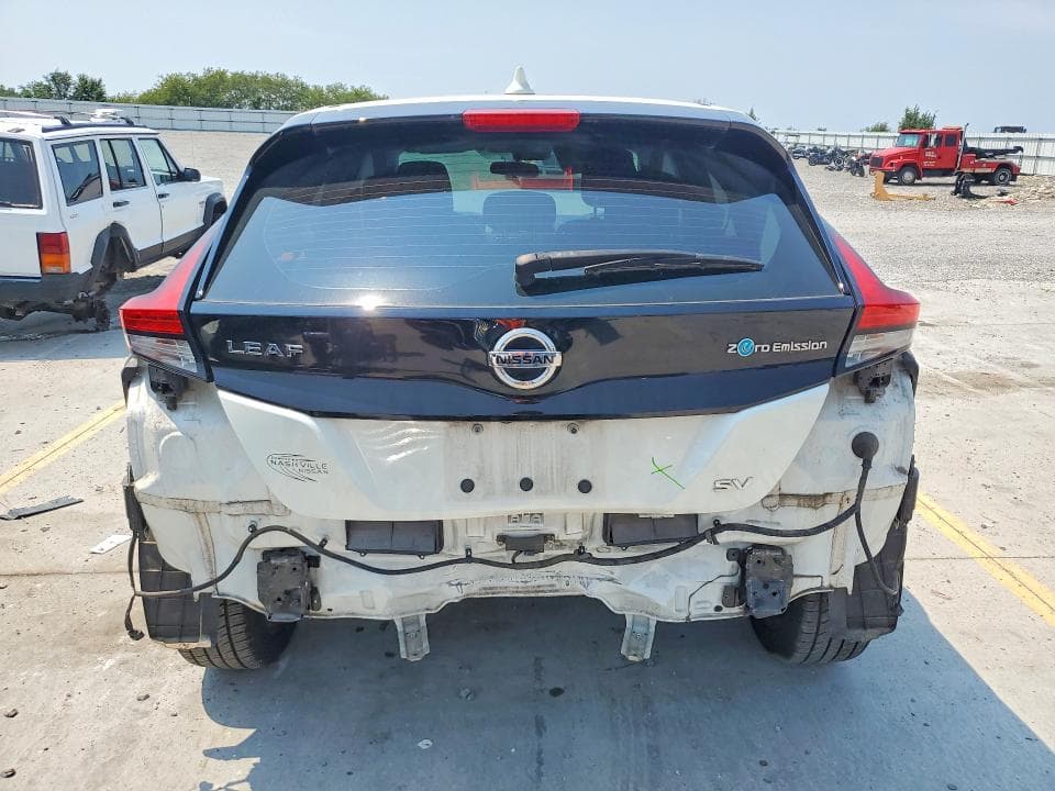 2022 NISSAN LEAF SV 6