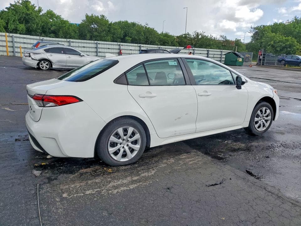 2022 TOYOTA COROLLA LE 3