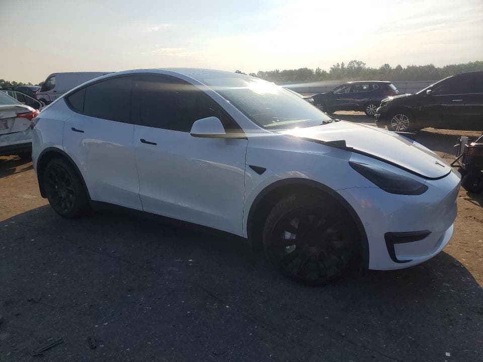 2021 TESLA MODEL Y 4