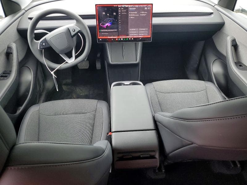 2026 TESLA MODEL Y 8