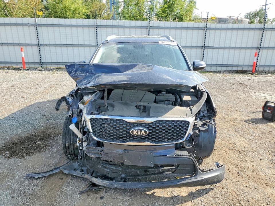 2018 KIA SORENTO LX V6 5