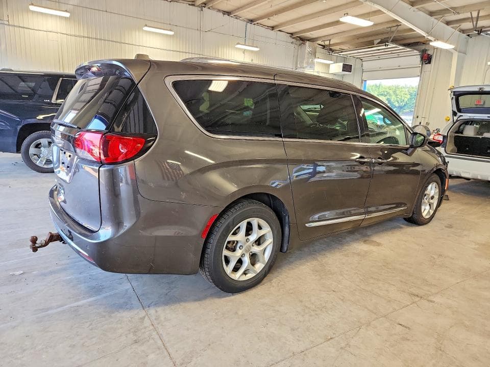 2018 CHRYSLER PACIFICA TOURING L PLUS 3