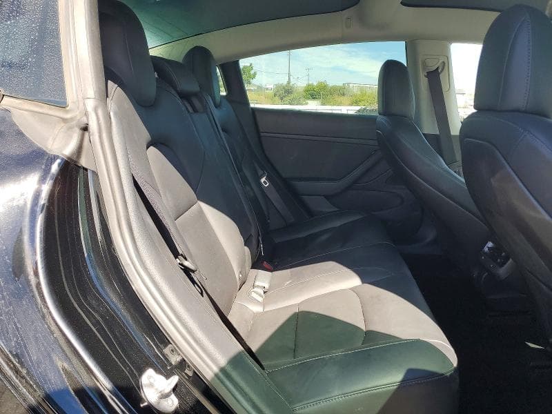 2018 TESLA MODEL 3 10