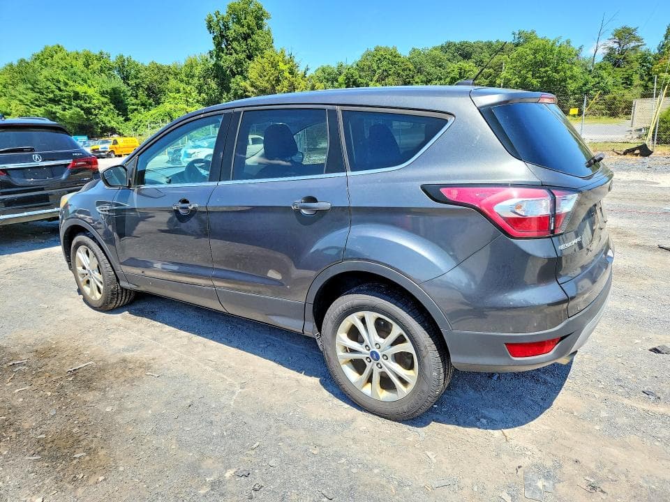 2017 FORD ESCAPE SE 2