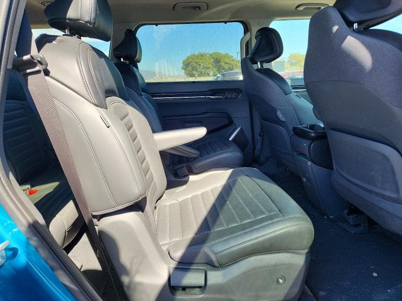2026 KIA EV9 LAND 11