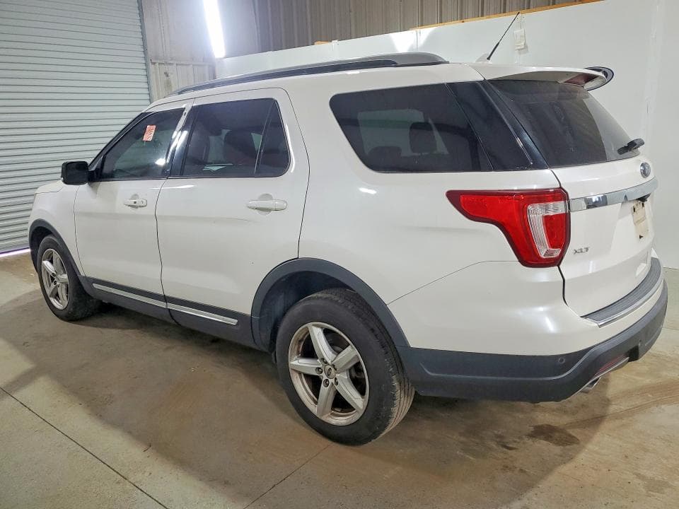 2018 FORD EXPLORER XLT 2