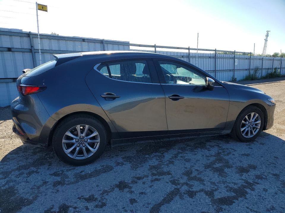 2022 MAZDA 3 SELECT 3