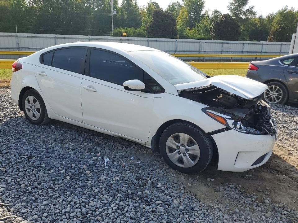 2017 KIA FORTE LX 4