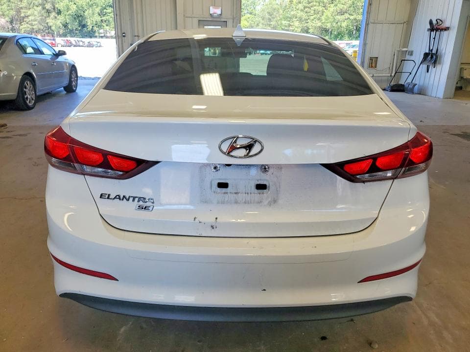 2017 HYUNDAI ELANTRA SE 6