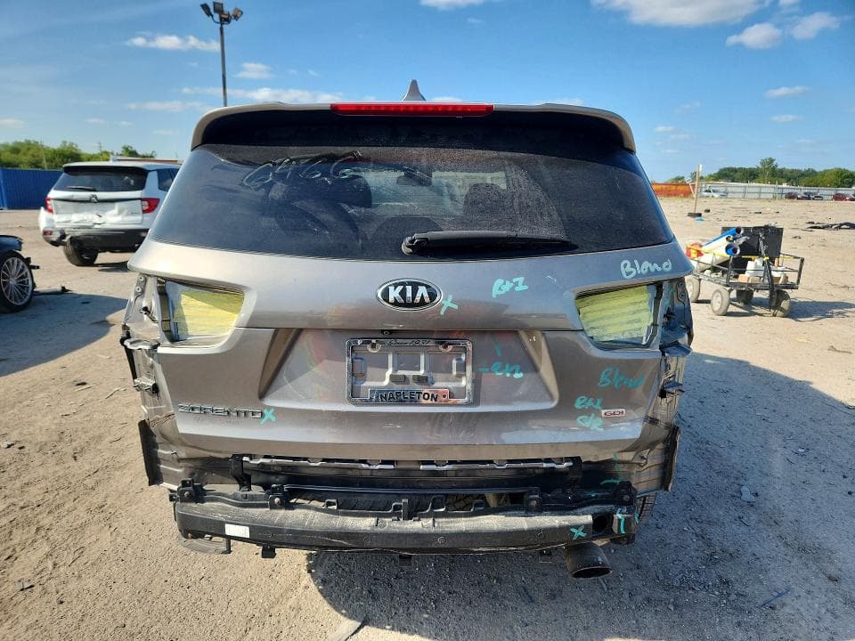 2018 KIA SORENTO LX 6