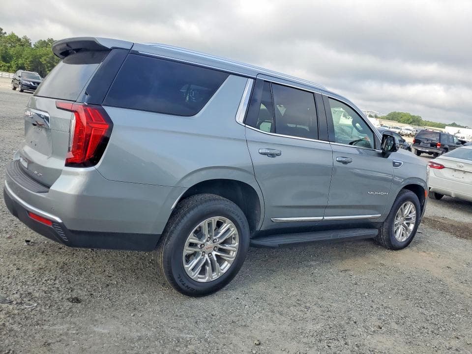 2024 GMC YUKON SLT 3