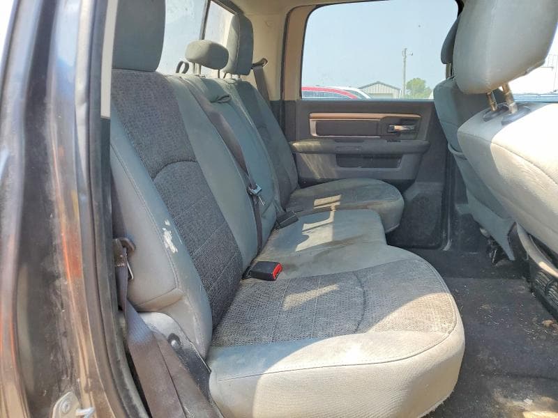 2017 RAM 1500 SLT 10