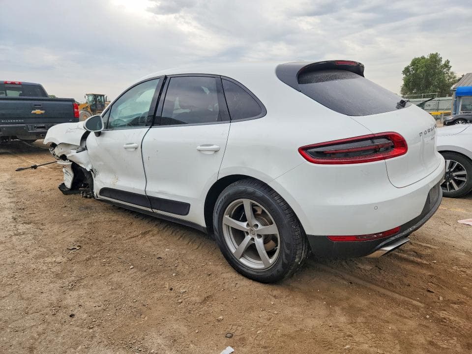 2018 PORSCHE MACAN 2