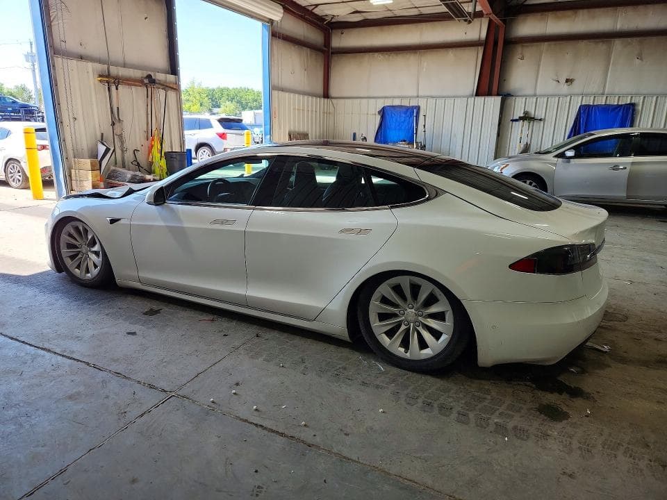 2020 TESLA MODEL S 2