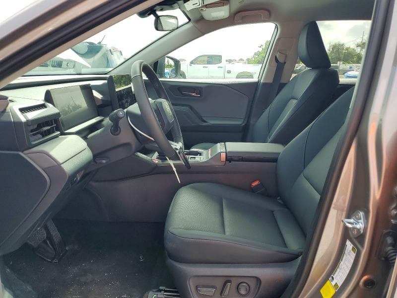 2026 TOYOTA RAV4 XLE PREMIUM 7