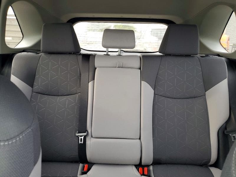 2025 TOYOTA RAV4 HYBRID XLE 10