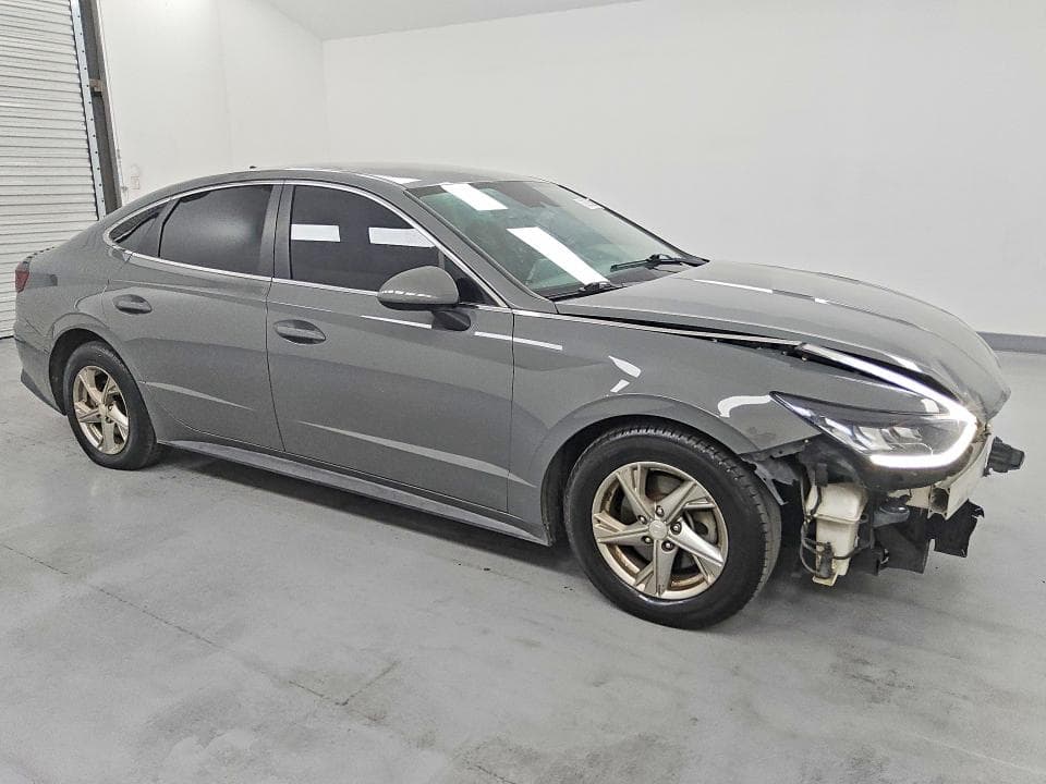 2021 HYUNDAI SONATA SE 4