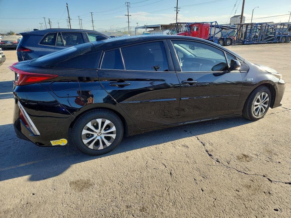 2022 TOYOTA PRIUS PRIME LE 3