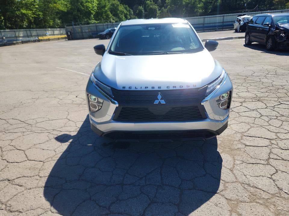 2023 MITSUBISHI ECLIPSE CROSS LE 5