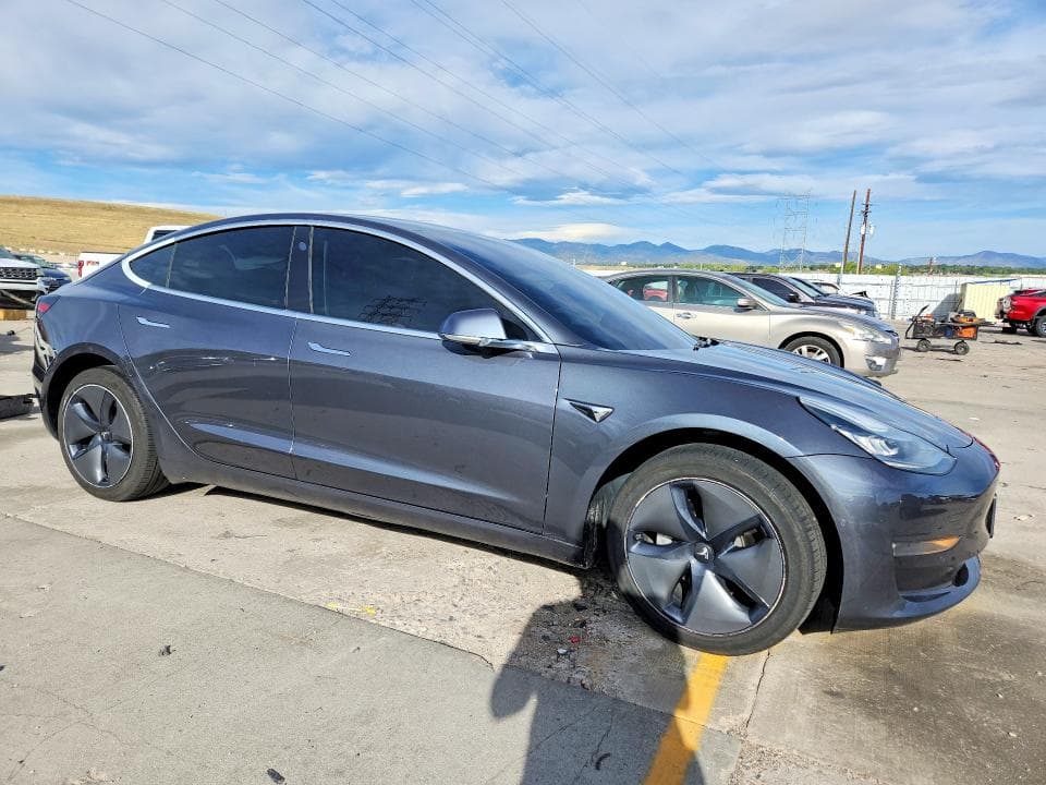 2020 TESLA MODEL 3 4