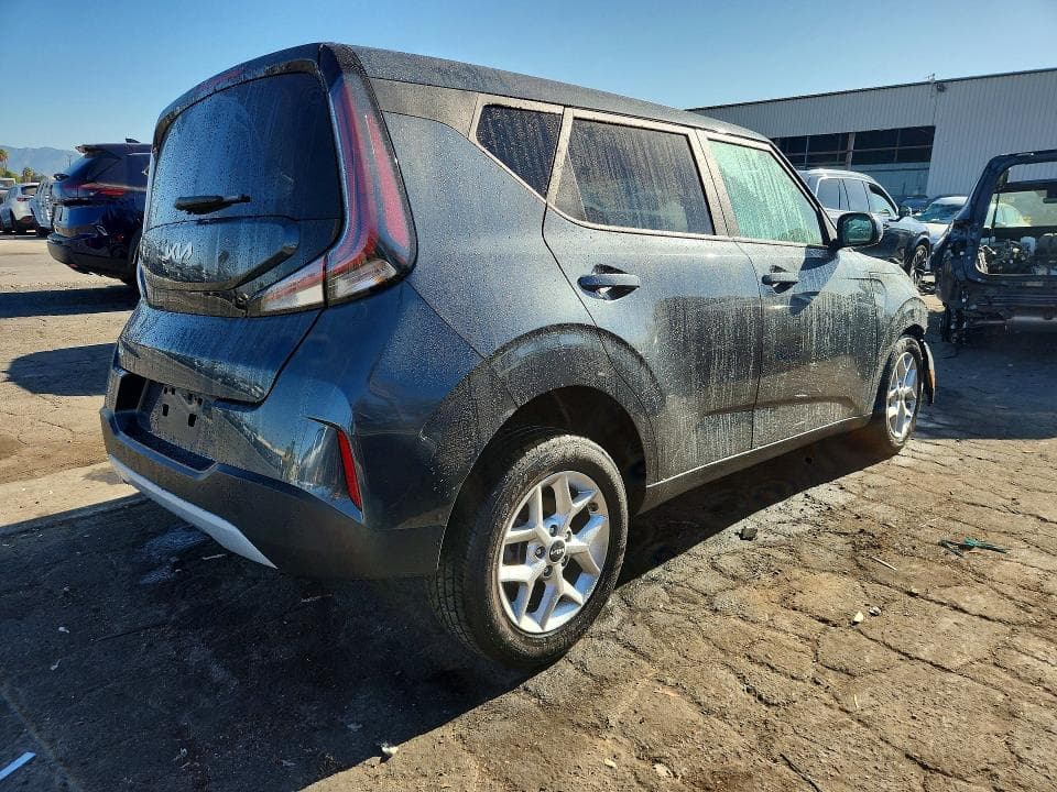 2025 KIA SOUL LX 3