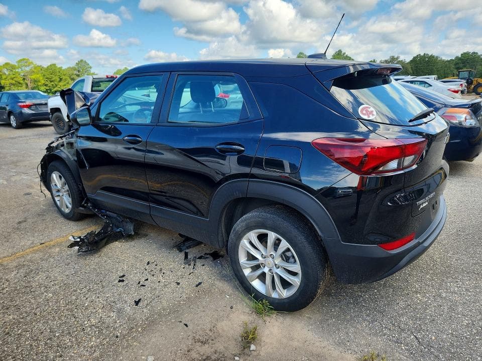 2023 CHEVROLET TRAILBLAZER LS 2