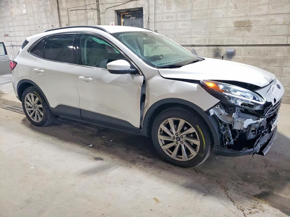 2022 FORD ESCAPE TITANIUM 4