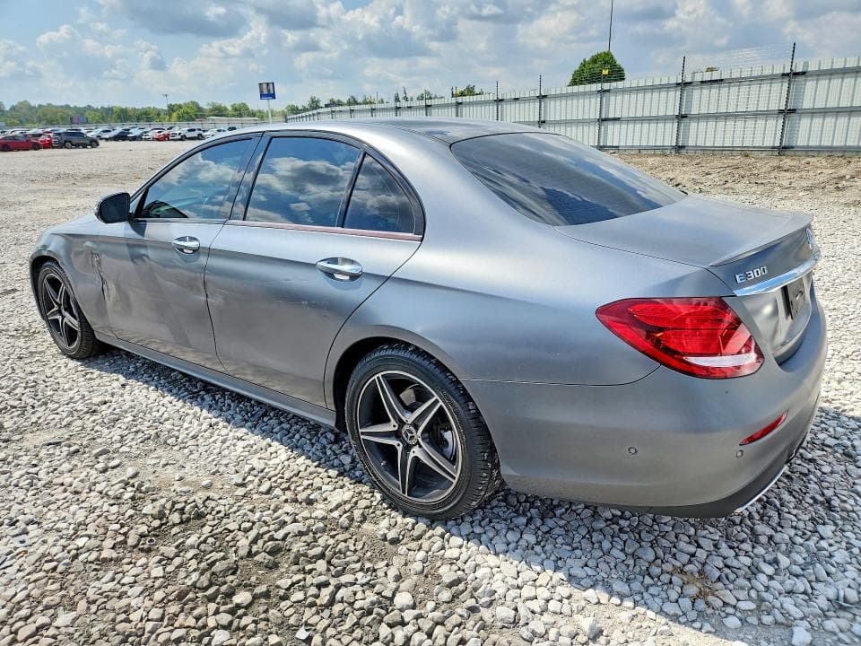 2018 MERCEDES-BENZ E 300 2