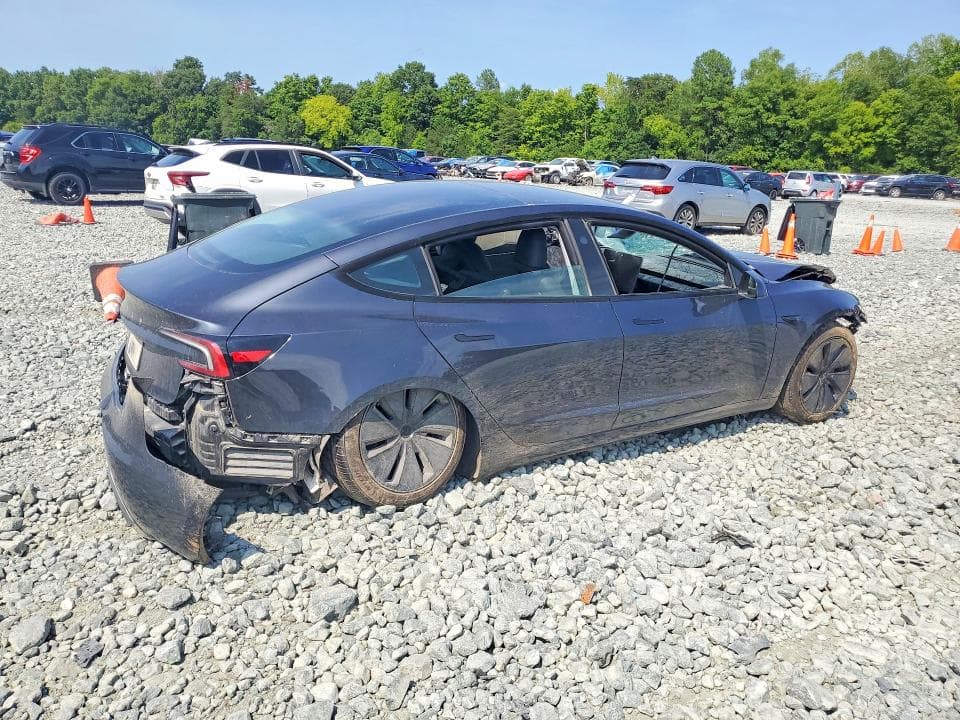 2025 TESLA MODEL 3 3
