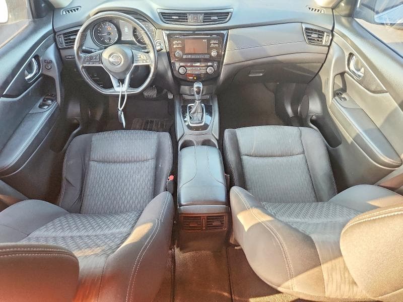 2017 NISSAN ROGUE SV 8